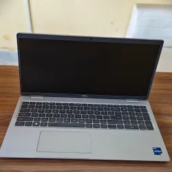 Dell Latitude 5530 Business Laptop (i5 12 Gen, 256GB, 16 GB)