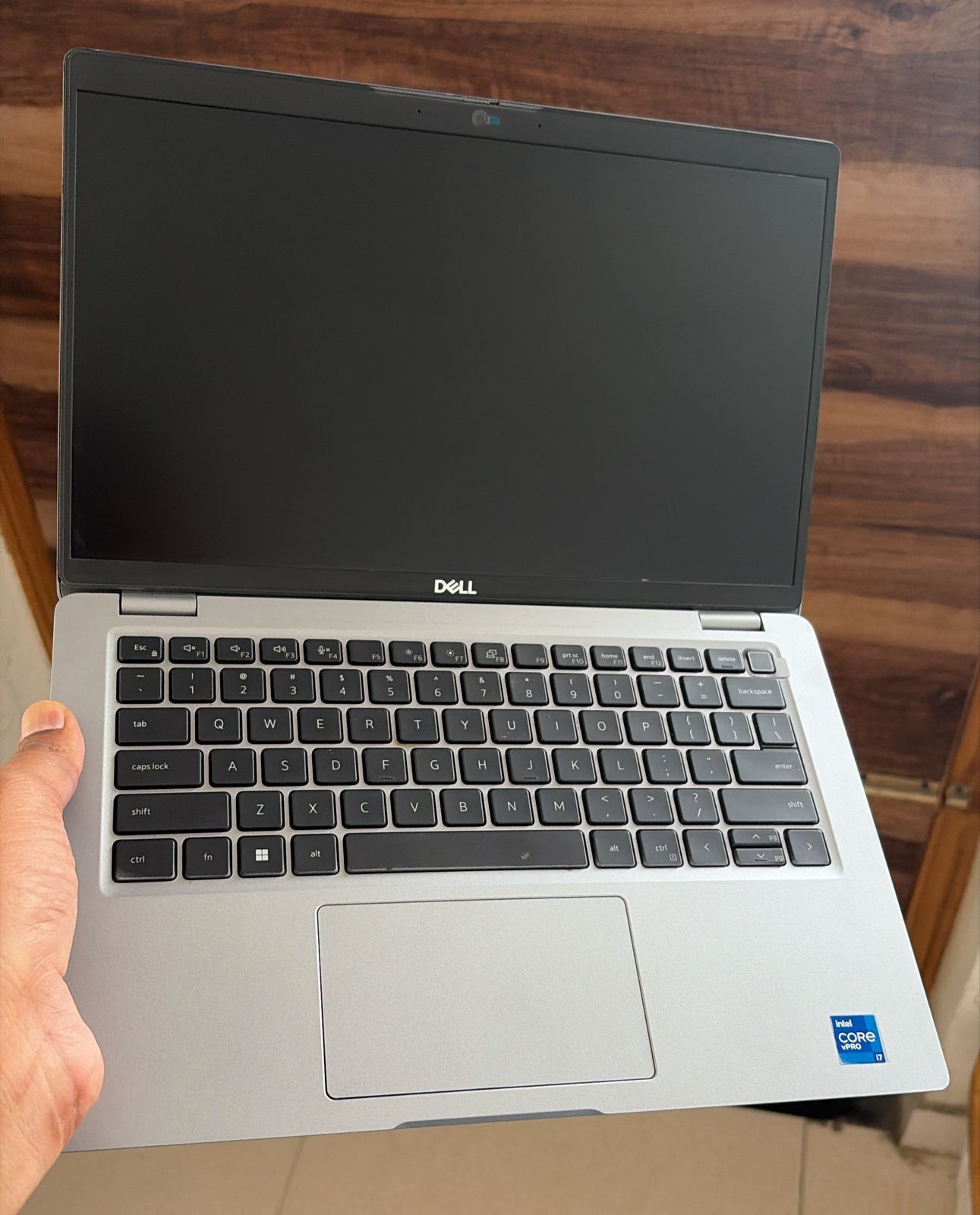 https://agarwaltechhub.com/storage/photos/1/Laptop/5420/6a181425f0bf5.jpeg