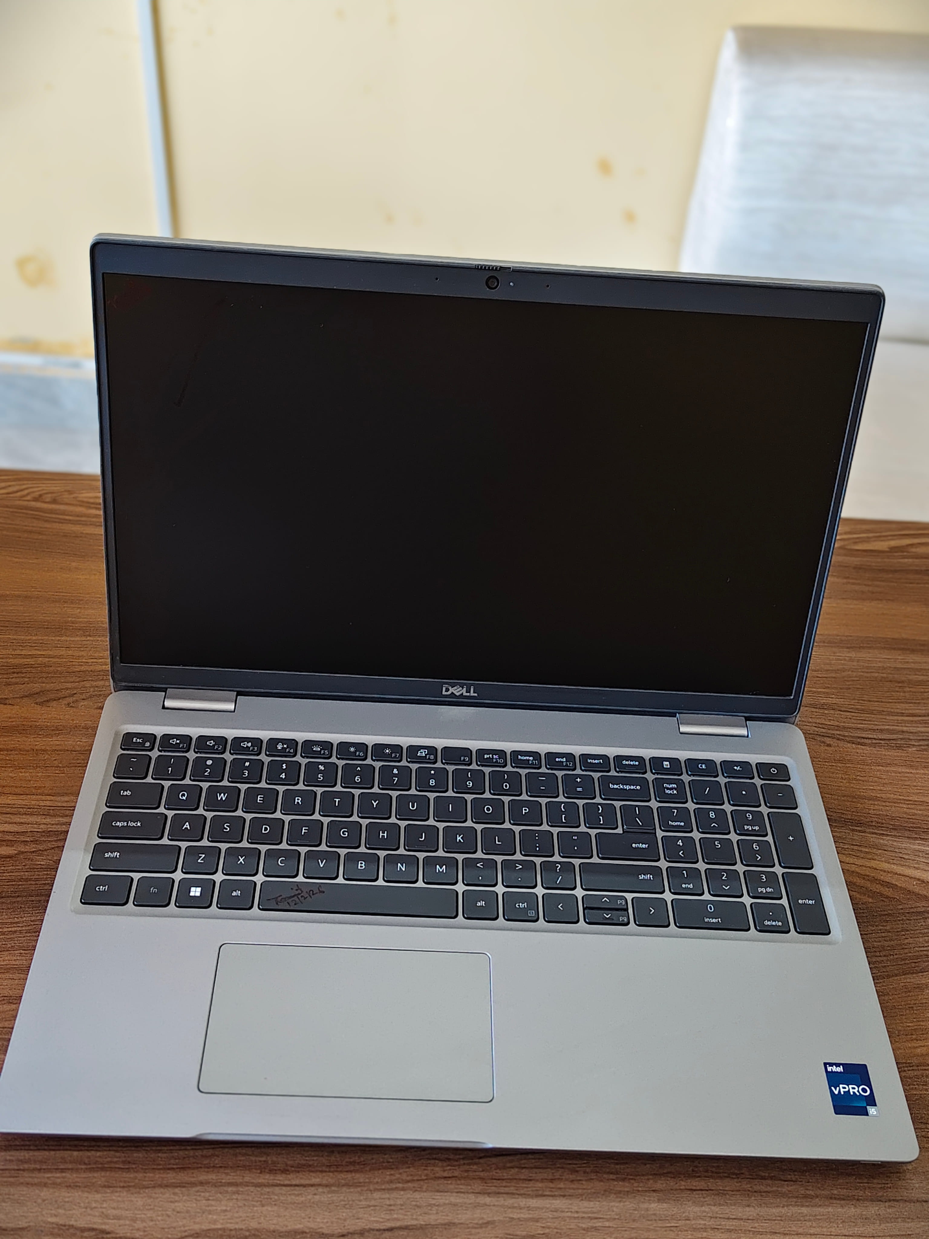 https://agarwaltechhub.com/storage/photos/1/Laptop/5530/6a118a2af0074.jpg