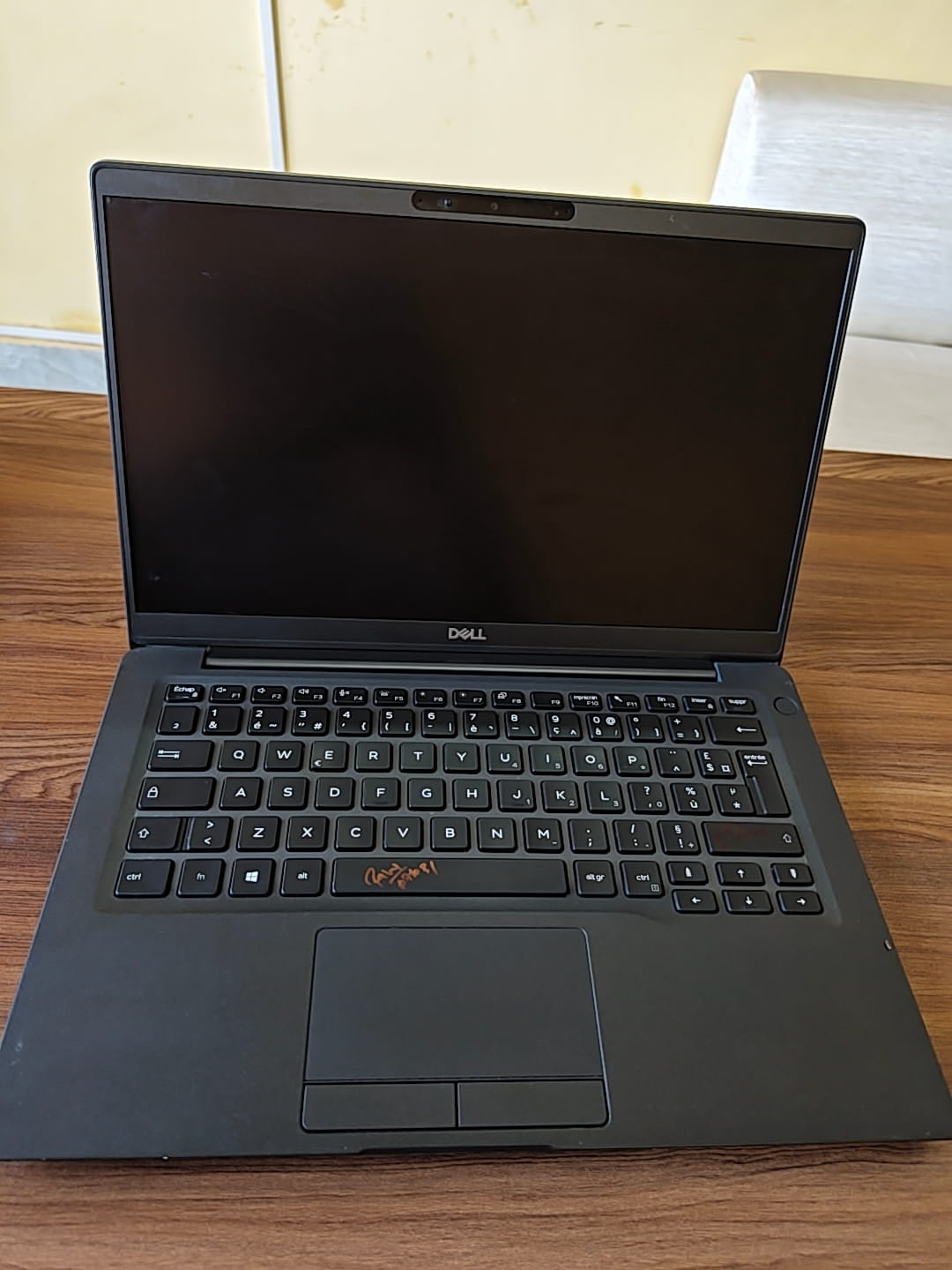 https://agarwaltechhub.com/storage/photos/1/Laptop/7400/6a11935e2235b.jpg