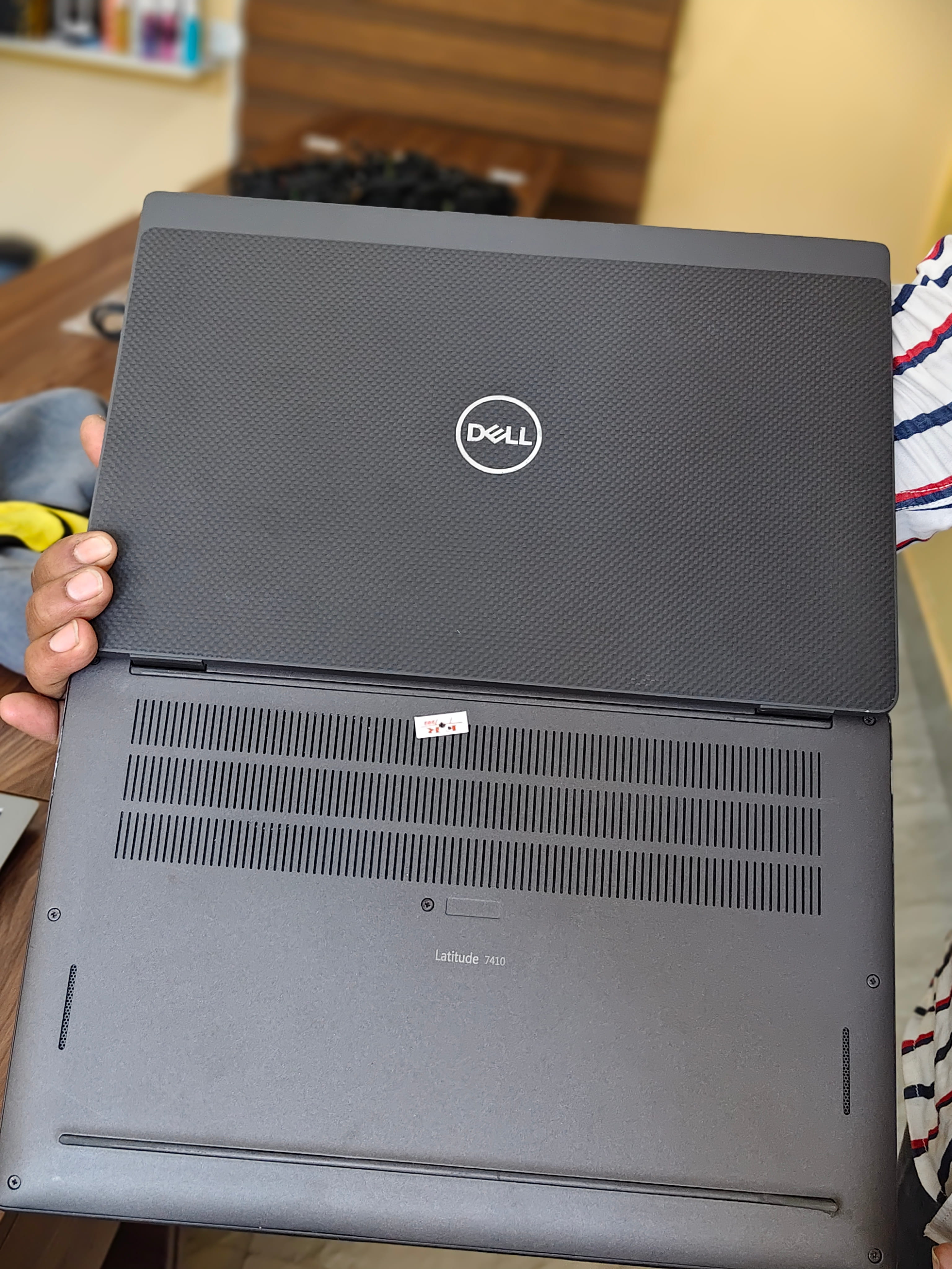 https://agarwaltechhub.com/storage/photos/1/Laptop/7410/6a119aa736884.jpg